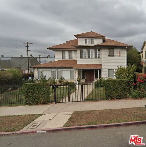 Photo of 903 N Edgemont Street, Los Angeles, CA 90029 (MLS # 25515753)