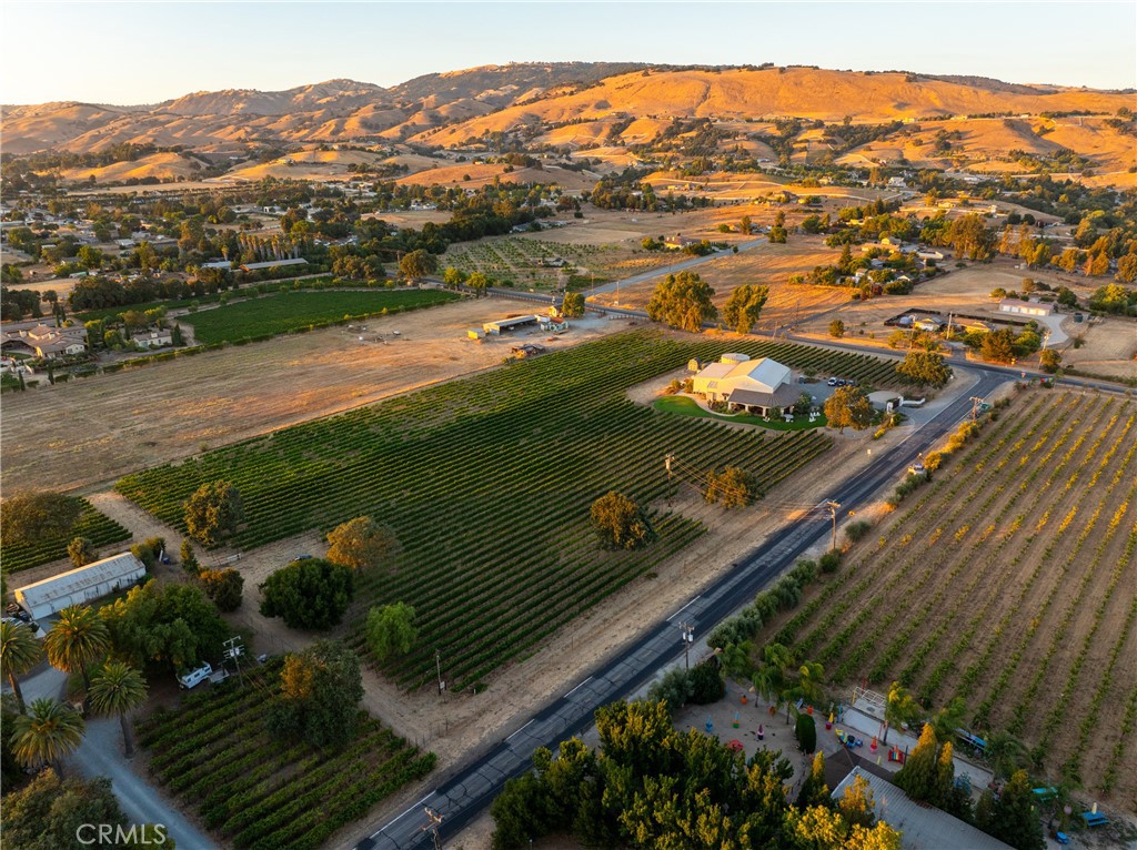 2143 Buena Vista Avenue