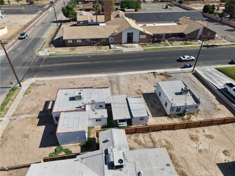 Photo of 290 N 3rd Street, Blythe, CA 92225 (MLS # SW25143768) Photo of 290 N 3rd Street, Blythe, CA 92225 (MLS # SW25143768)