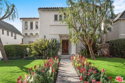 Photo of 537 N June Street, Los Angeles, CA 90004 (MLS # 25596949)