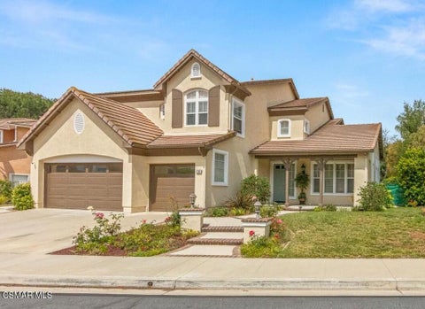 Photo of 239 Chantilly Circle, Simi Valley, CA 93065 (MLS # 226002595)