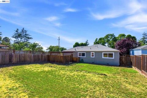 Tiny photo for 1839 Hill Ave Ave, Hayward, CA 94541 (MLS # 41137319)