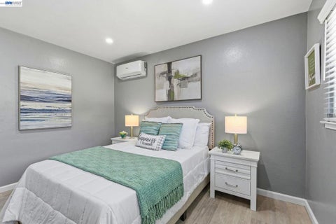 Tiny photo for 1839 Hill Ave Ave, Hayward, CA 94541 (MLS # 41137319)