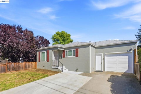 Tiny photo for 1839 Hill Ave Ave, Hayward, CA 94541 (MLS # 41137319)