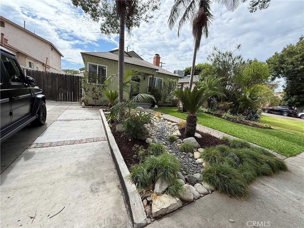 10411 Pinehurst