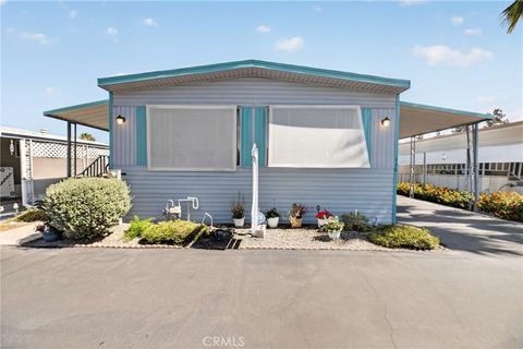 Photo of 725 W THORNTON Avenue #136, Hemet, CA 92543 (MLS # IV26133629)