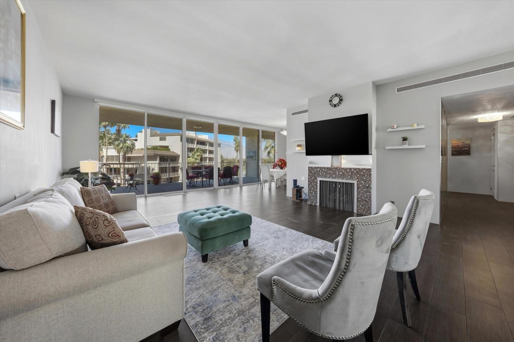900 Island Drive 512