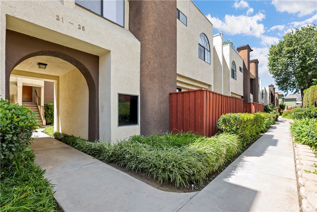 13825 Beaver Street 35