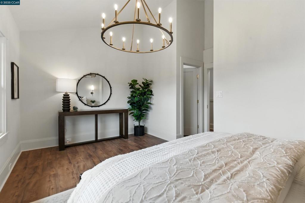 UPPER ROCKRIDGE - Residential