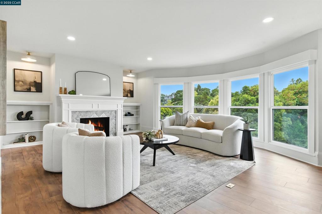 5020 Golden Gate Ave