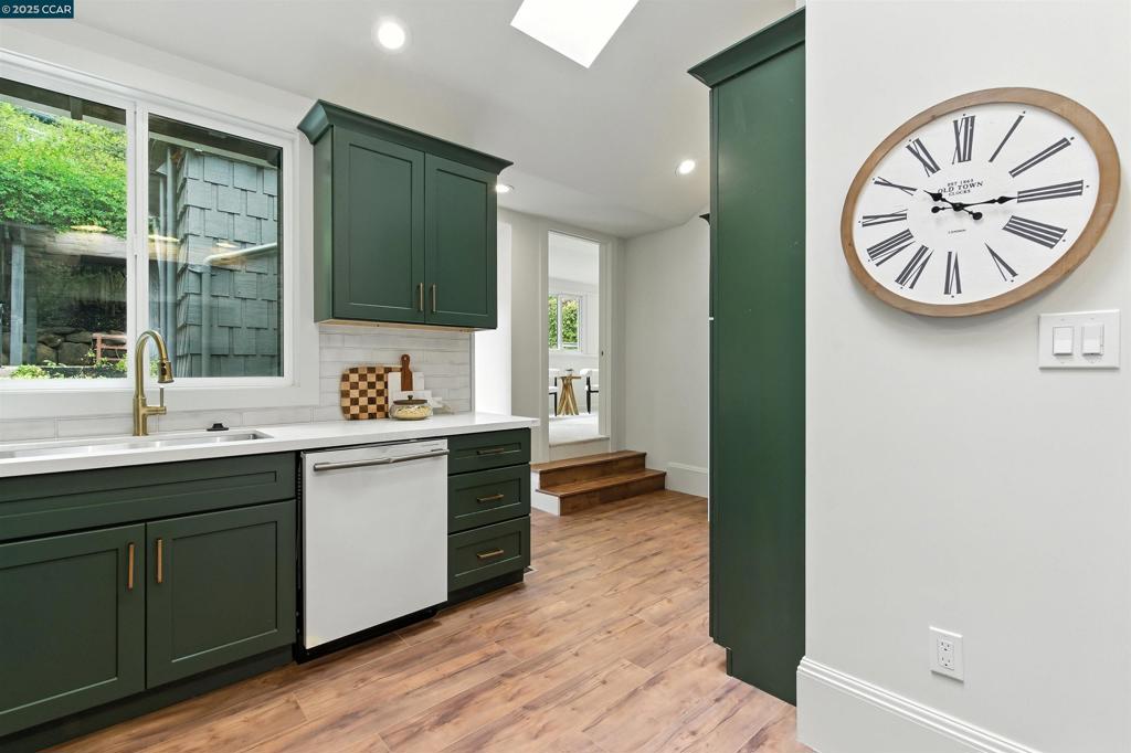 UPPER ROCKRIDGE - Residential