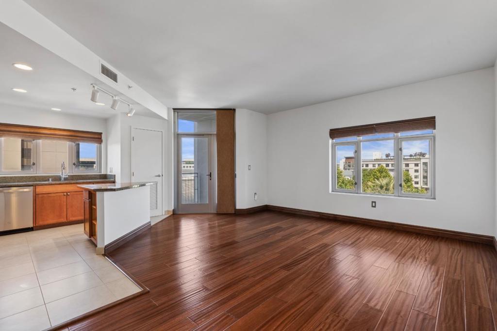 175 W Saint James Street 506