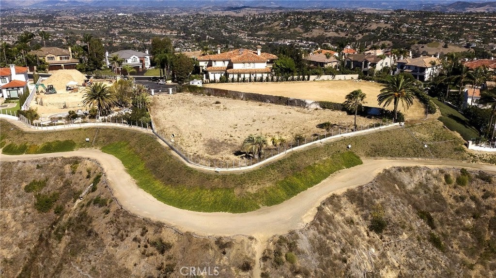 5 Vista Court