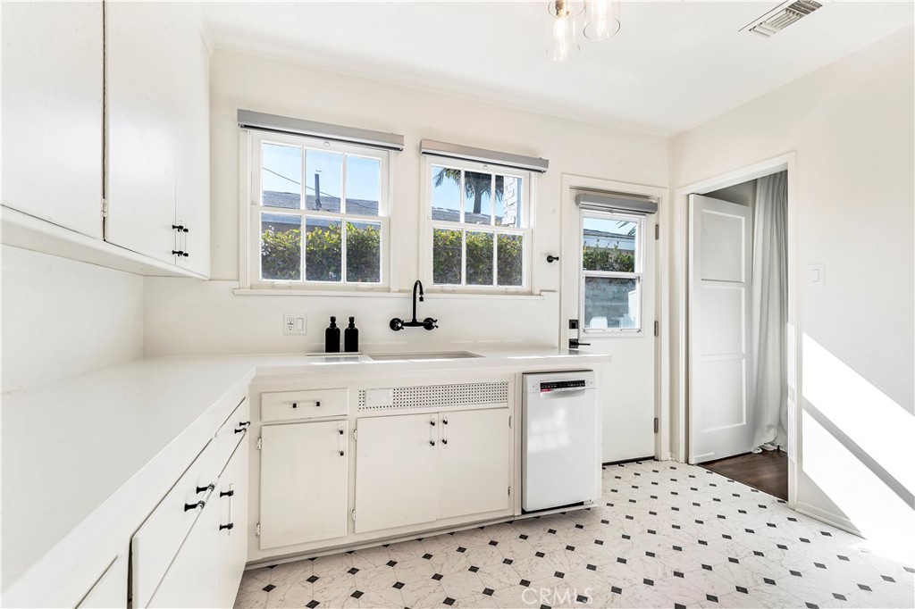 Eastside Central (ECCM) - Residential Lease