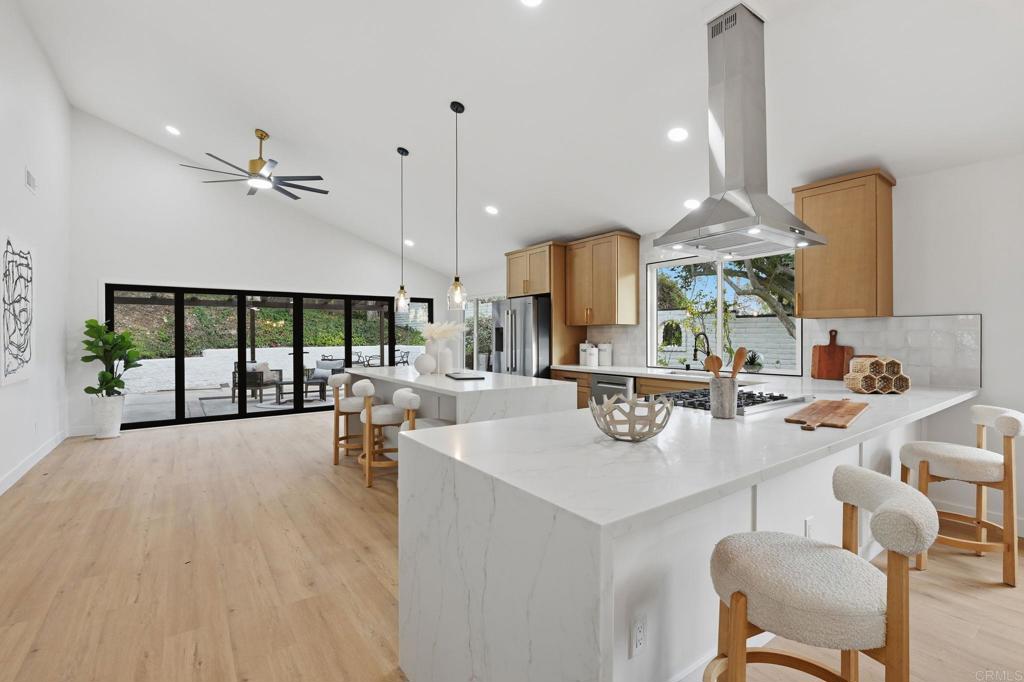 1103 Calle Christopher