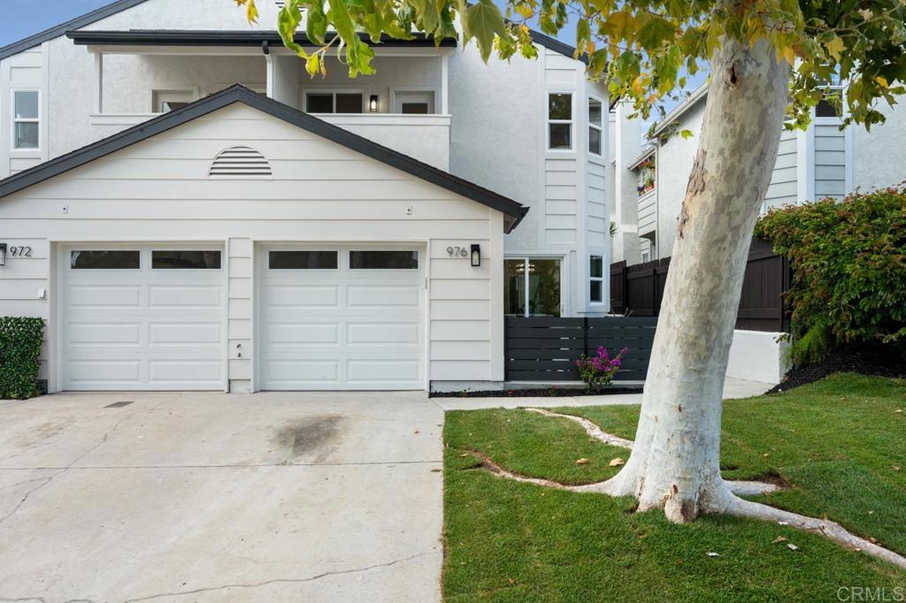976 Sapphire Street