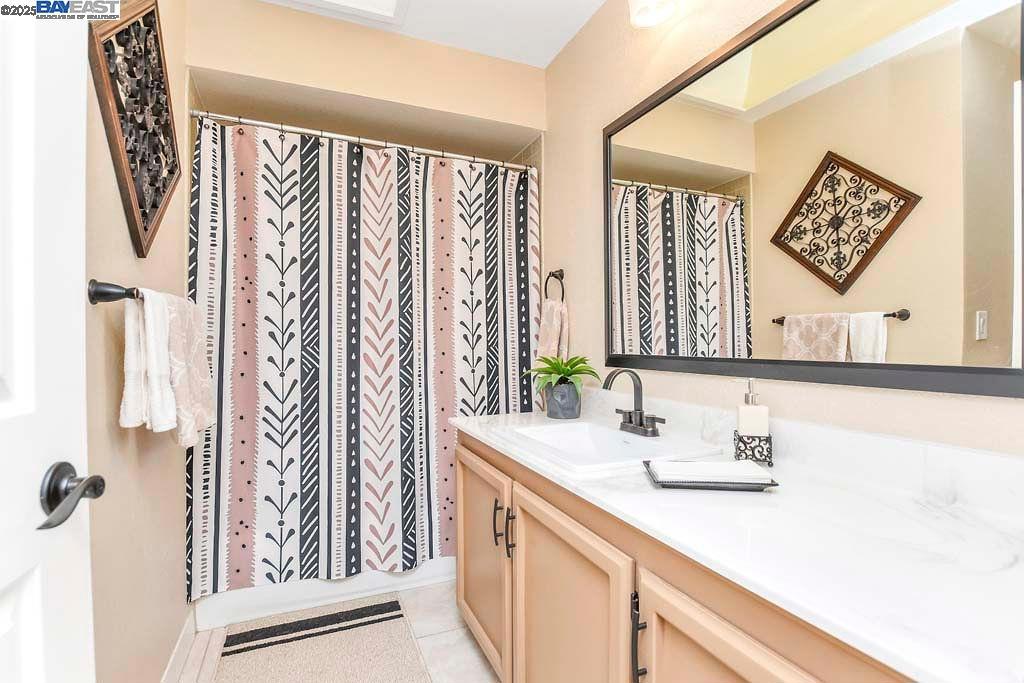 DELTA WATERFRONT ACCESS - Residential