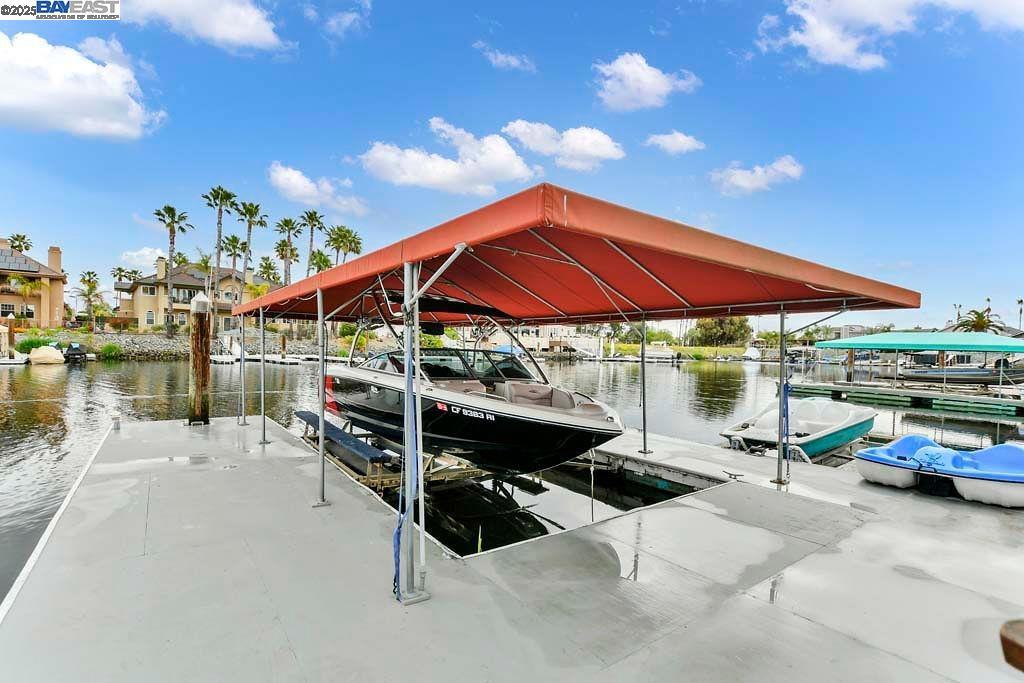 DELTA WATERFRONT ACCESS - Residential
