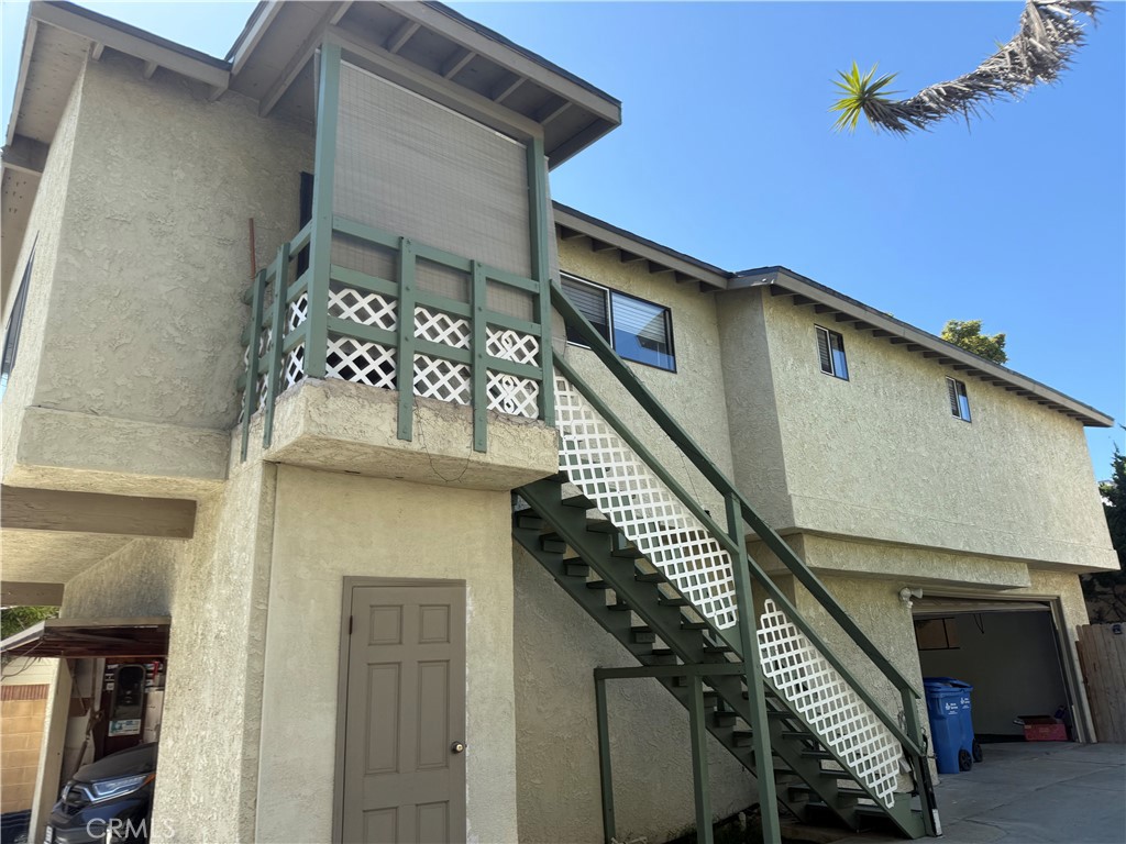 Gorgeous remodeled 2 BD/2BA apartment with private gated backyard; just 2 units in big lot. Living area above 2 car direct access garage. The whole living area is sunny, open plan, blinds, floors, windows, updated bathrooms with re glazed tub/shower; newer paint, stainless steel appliances in kitchen, 4burner + grill stove, dishwasher, granite countertops, cabinets; ceiling fans in both bedrooms, central HVAC, plenty of storage. Close to the beach, shopping and Redondo Beach Unified Schools.