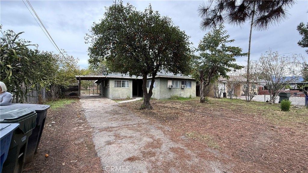 Photo of 1648 W 23rd St, San Bernardino, CA 92411 (MLS # OC25265382)