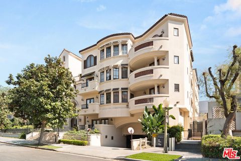 Photo of 10364 Almayo Avenue #303, Los Angeles, CA 90064 (MLS # 26671273)