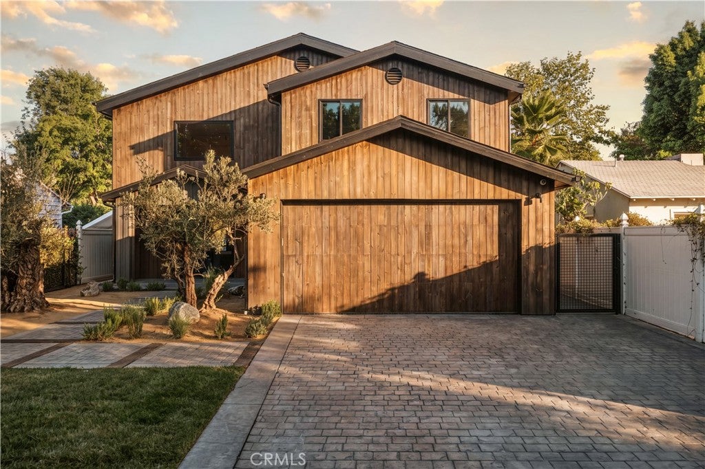 5114 Cedros Avenue
