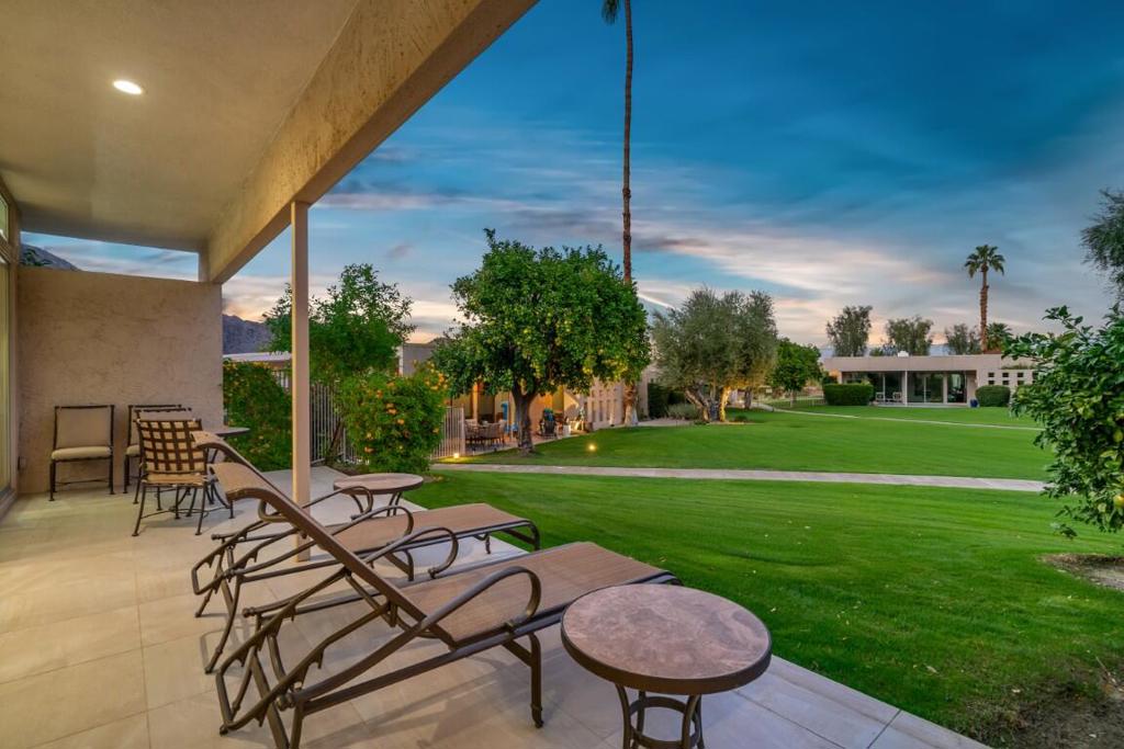 Sandpiper Palm Deser - Residential