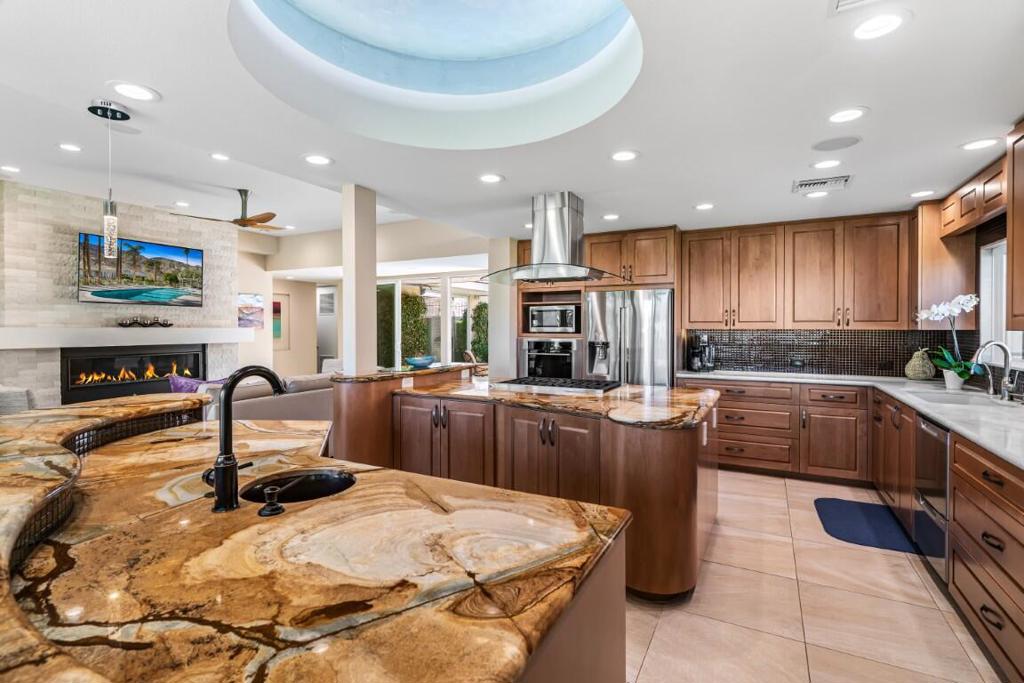 Sandpiper Palm Deser - Residential