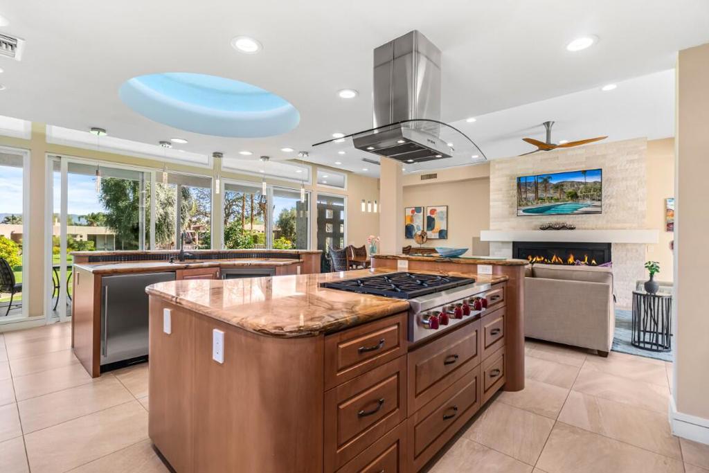 Sandpiper Palm Deser - Residential