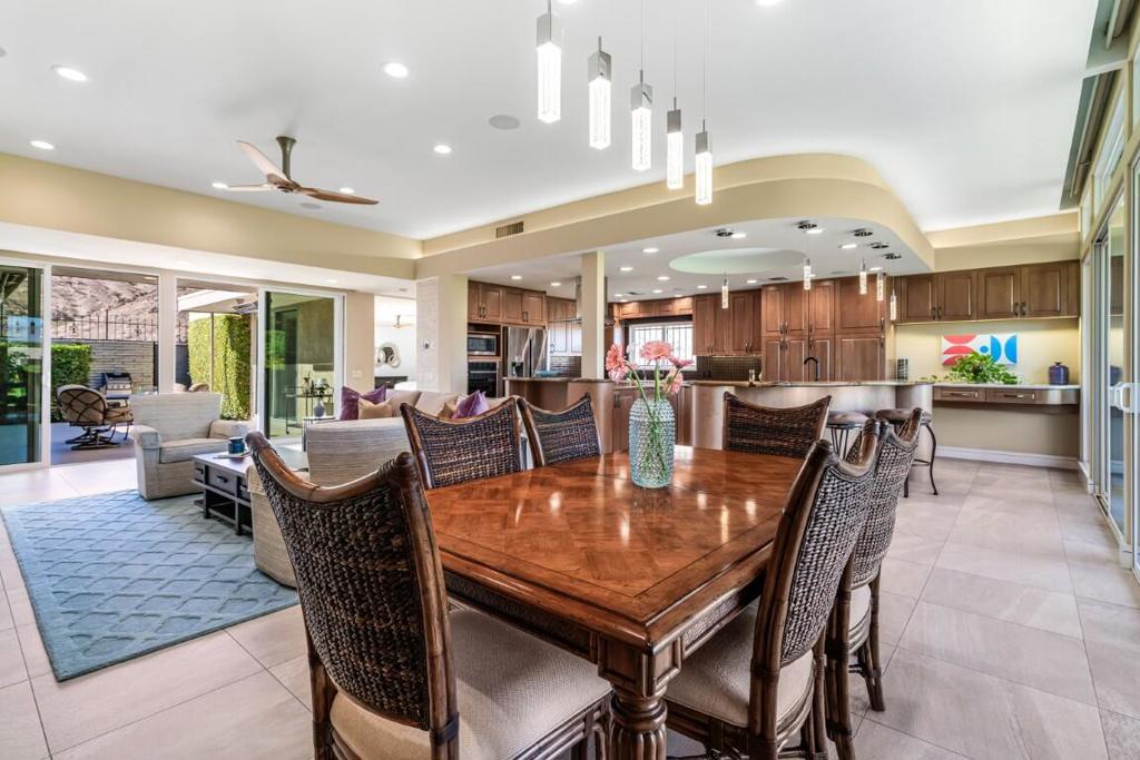 Sandpiper Palm Deser - Residential