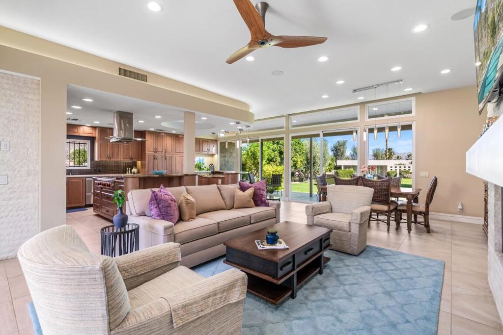 Sandpiper Palm Deser - Residential