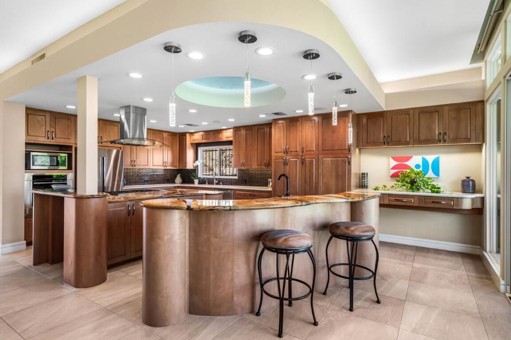 Sandpiper Palm Deser - Residential