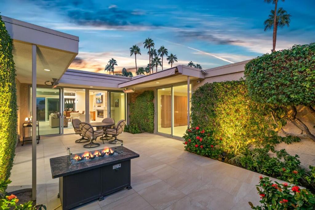 Sandpiper Palm Deser - Residential