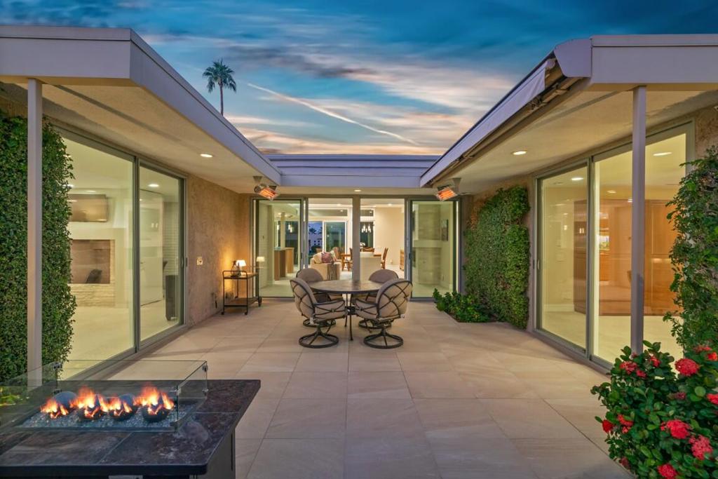 Sandpiper Palm Deser - Residential