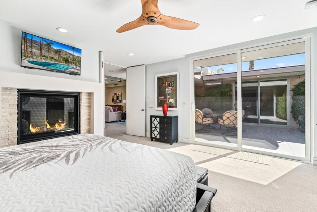 Sandpiper Palm Deser - Residential