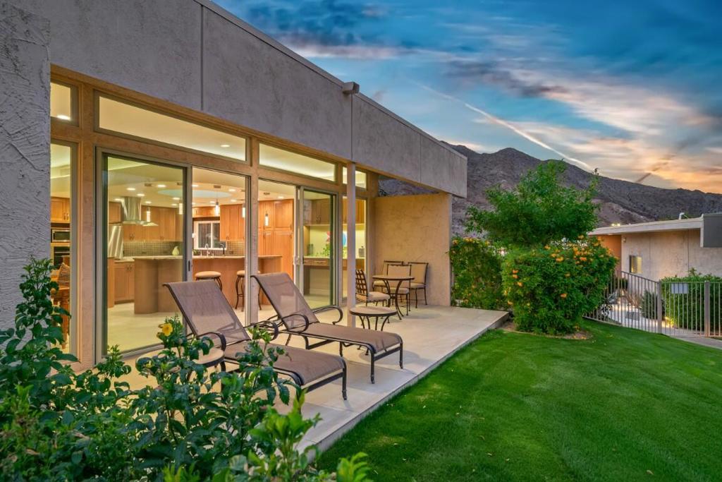 Sandpiper Palm Deser - Residential