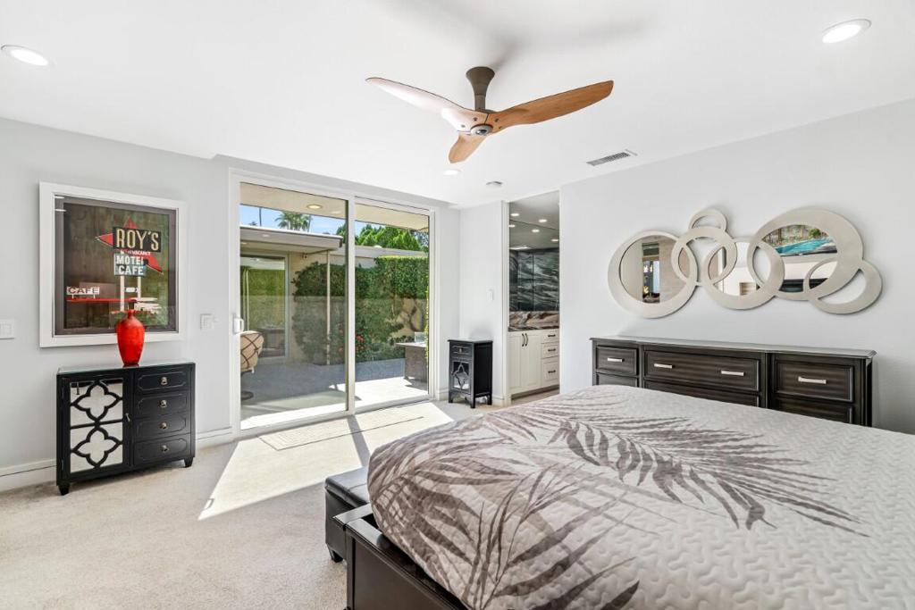 Sandpiper Palm Deser - Residential