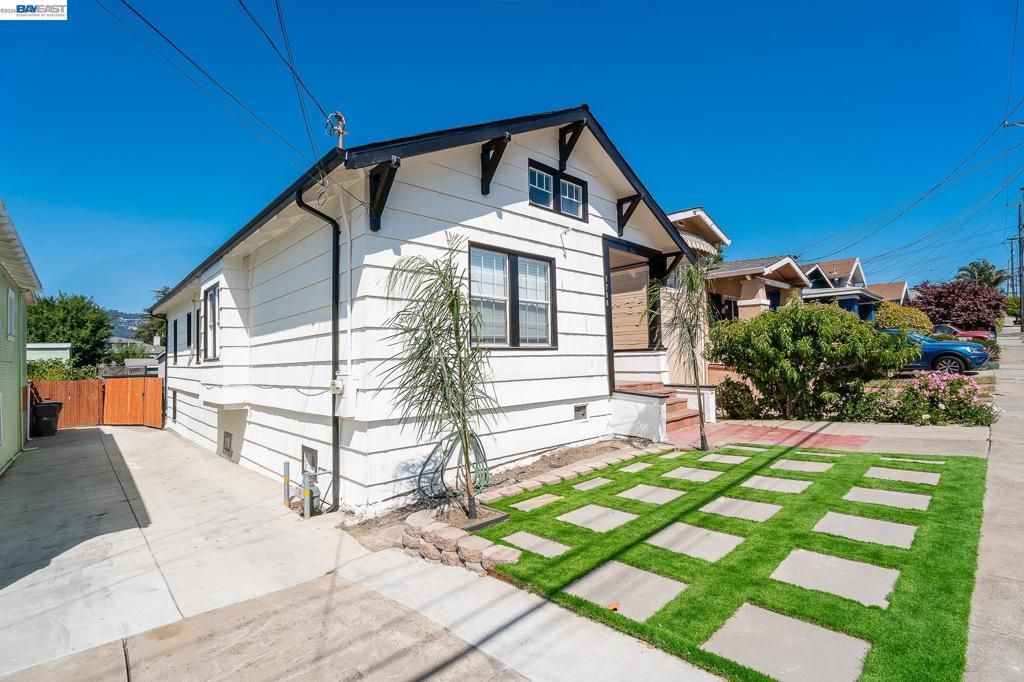 Photo of 3708 Lyon Ave Ave, Oakland, CA 94601 (MLS # 41127187)