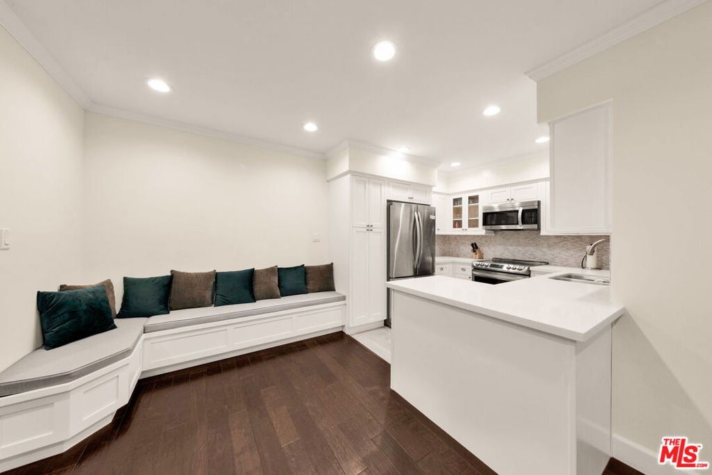 15248 Dickens Street 103