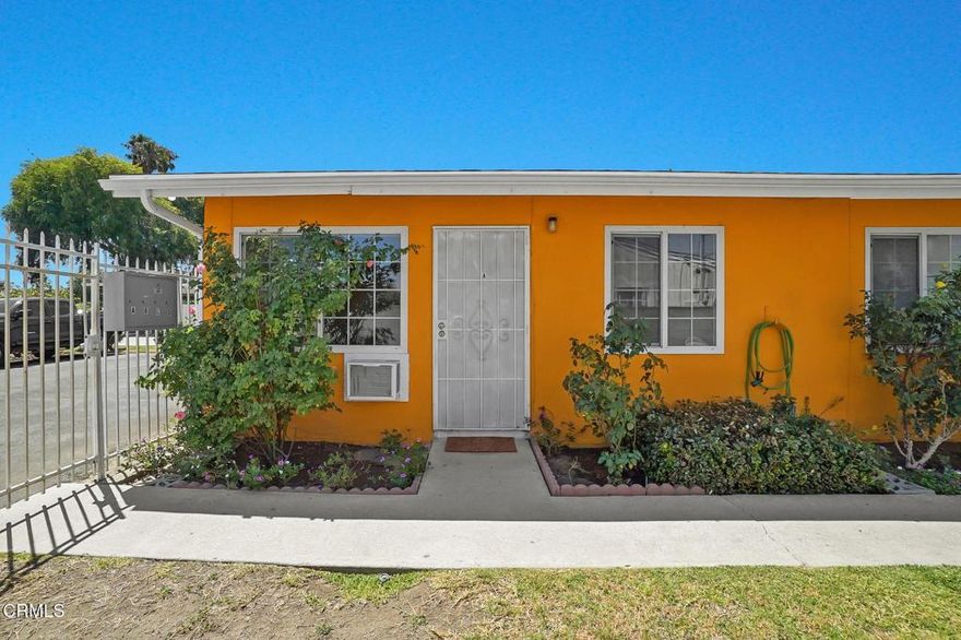October Special: only $1000 Deposit! Grab it while you have the chance. Delightful 1 bedroom unit conveniently located close by restaurants and commute options. Single level end unit with lots of light and many windows. Range & refrigerator included. Fresh paint and new carpet. On site laundry for your convenience. Gardener, trash and water included in rent. Off street assigned parking add to the desirability of this cozy home. Showings begin Thursday, 8/21 by appointment only.