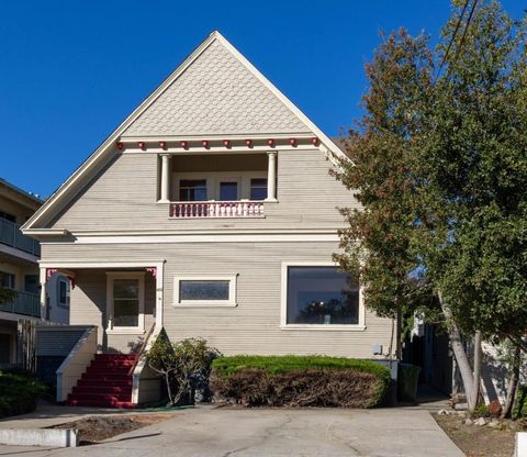 Photo of 486 VAN BUREN ST St, Monterey, CA 93940 (MLS # ML82026326) Photo of 486 VAN BUREN ST St, Monterey, CA 93940 (MLS # ML82026326)