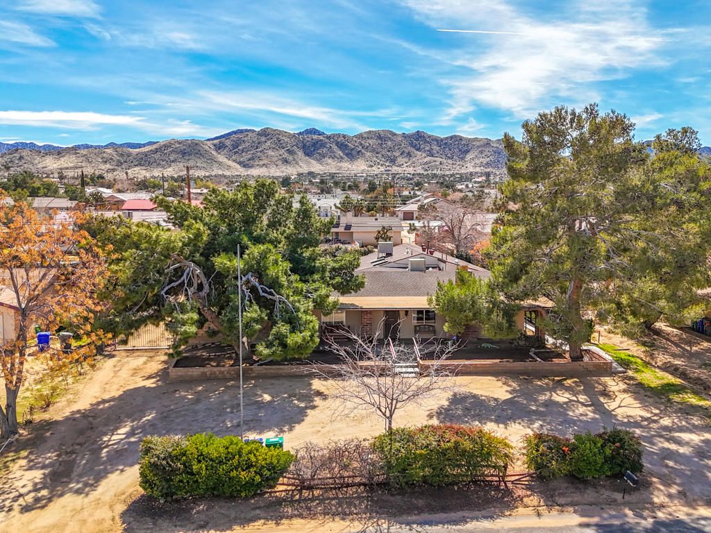Photo of 57885 El Dorado Drive, Yucca Valley, CA 92284 (MLS # 219144890DA)