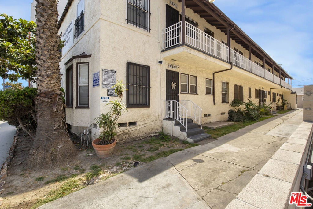 6519 Crenshaw Boulevard