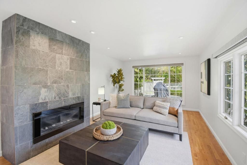 Photo of 285 Camino Pablo, Orinda, CA 94563 (MLS # ML82038763)