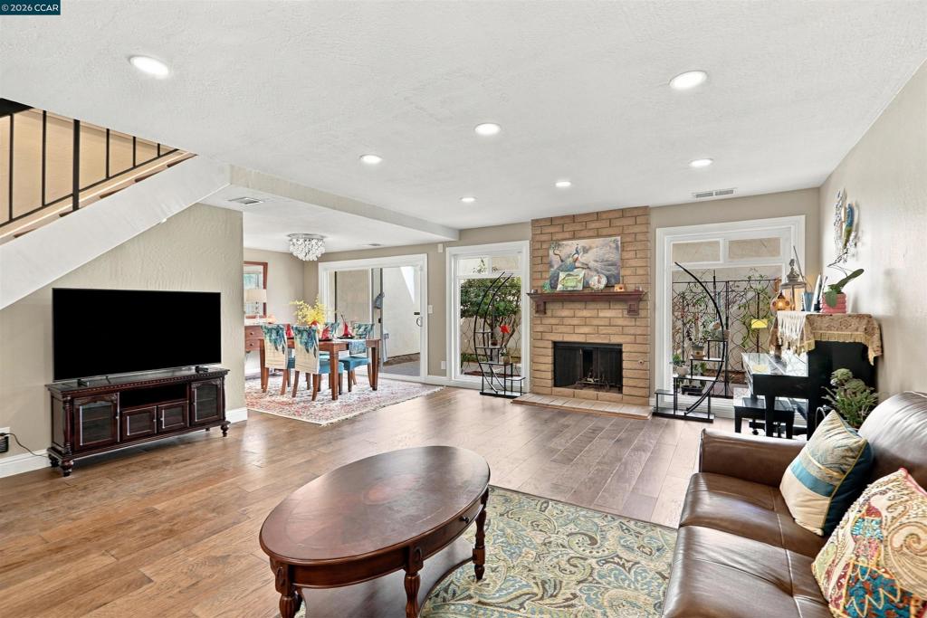 1646 Candelero Ct
