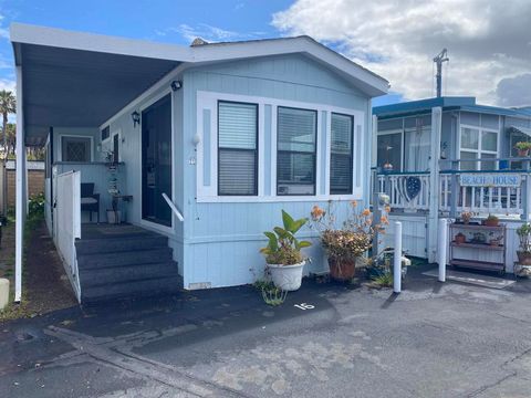 Photo of 900 N Cleveland Street St #16, Oceanside, CA 92054 (MLS # 260009319SD)