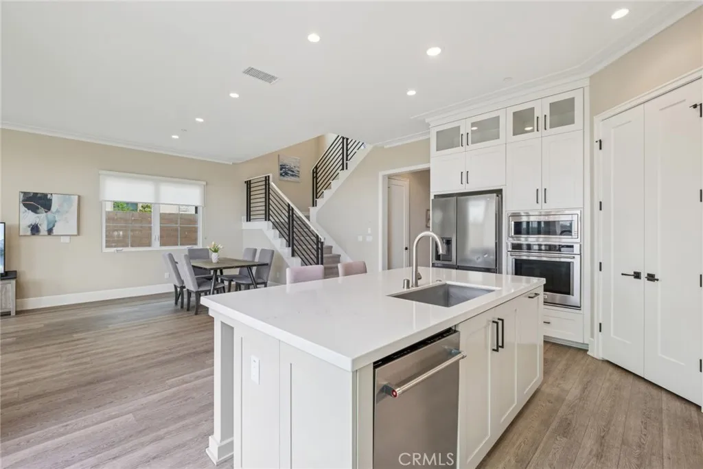 Irvine, California 92602, United States, 4 Bedrooms Bedrooms, ,3 BathroomsBathrooms,Residential,Active,246264