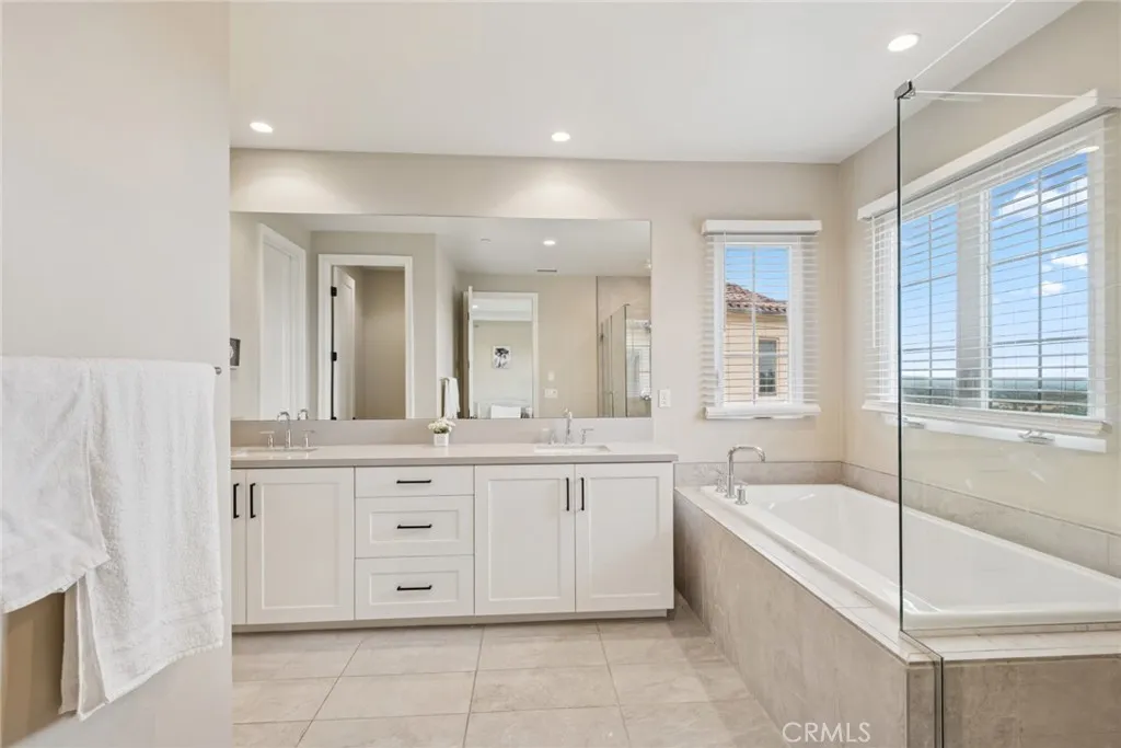 Irvine, California 92602, United States, 4 Bedrooms Bedrooms, ,3 BathroomsBathrooms,Residential,Active,246264