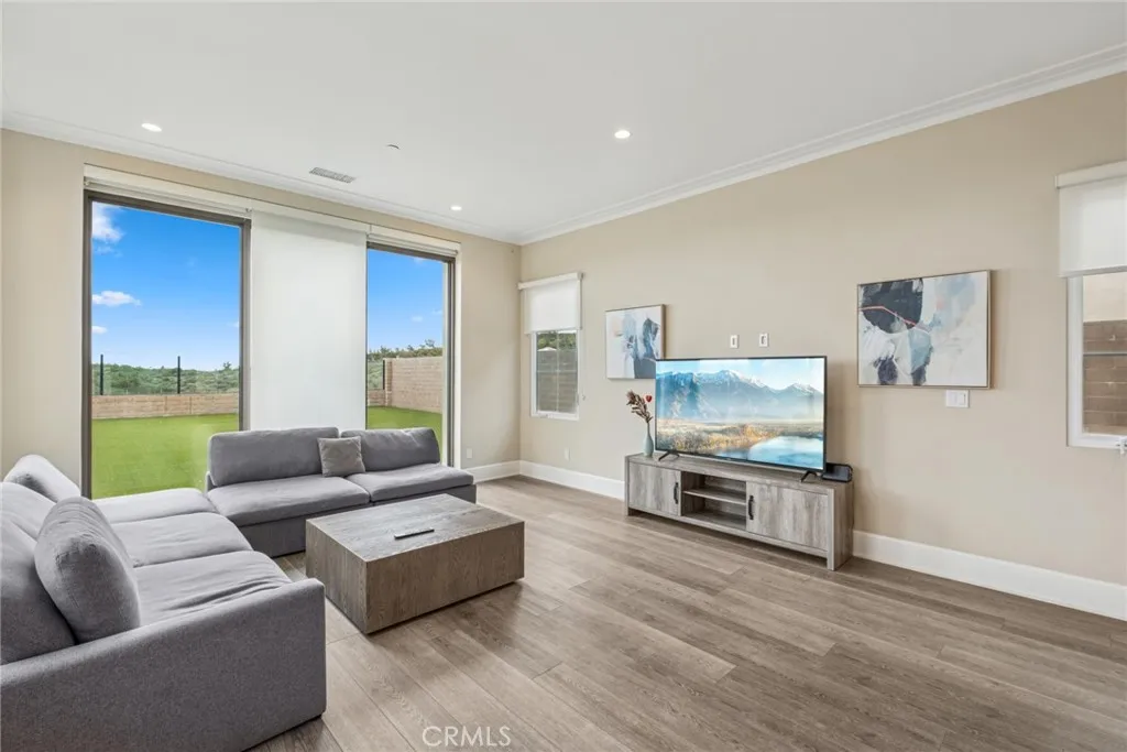 Irvine, California 92602, United States, 4 Bedrooms Bedrooms, ,3 BathroomsBathrooms,Residential,Active,246264