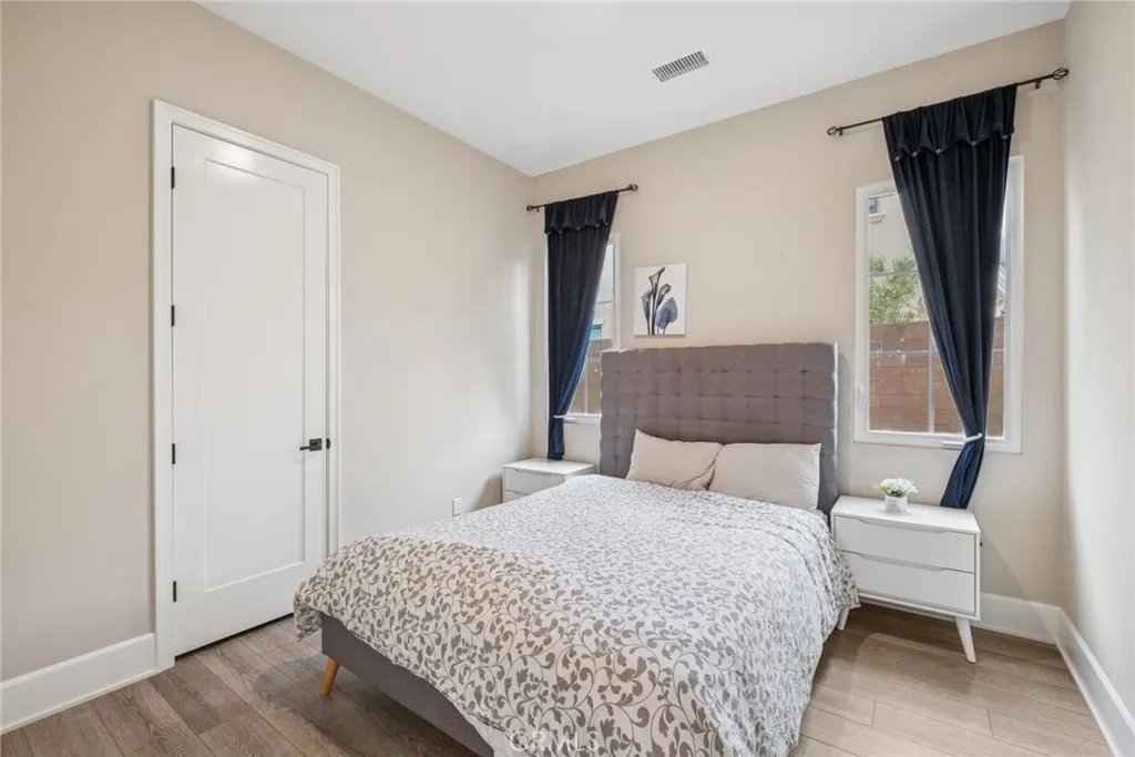 Irvine, California 92602, United States, 4 Bedrooms Bedrooms, ,3 BathroomsBathrooms,Residential,Active,246264